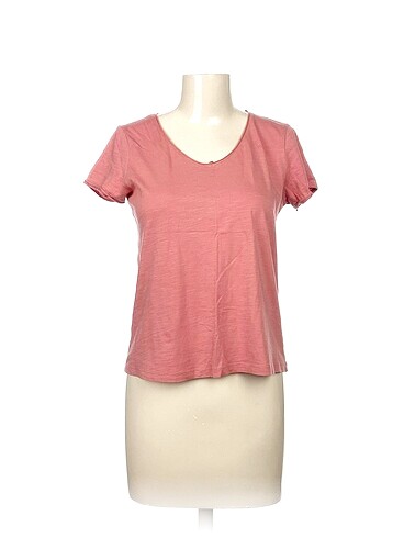 Defacto T-shirt %70 İndirimli.