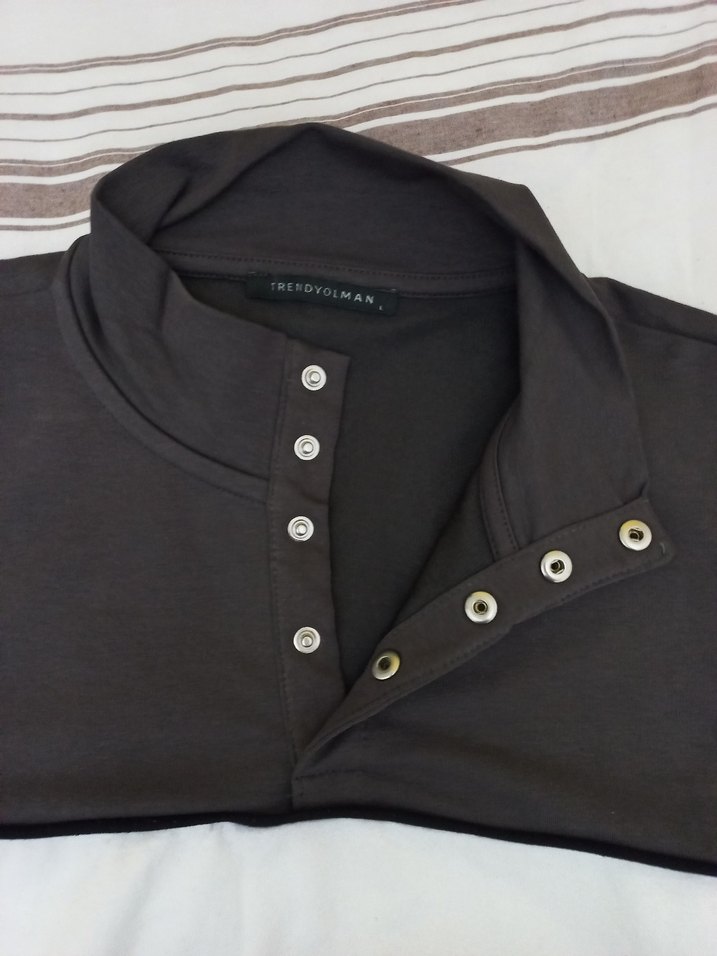 Gri Düğmeli Yüksek Yakalı Erkek Sweatshirt - Görsel 2