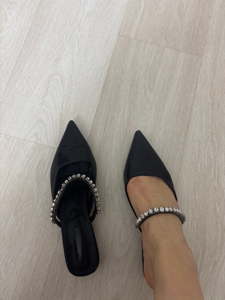 Parlak Siyah taş detaylı Topuklu Ayakkabı - Görsel 2