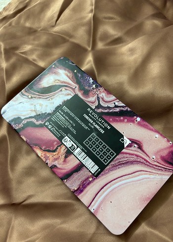 Revolutıon Canlı Koyu Pembe Göz Farı Paleti - Görsel 3