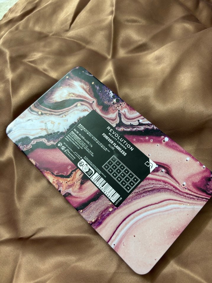 Revolutıon Canlı Koyu Pembe Göz Farı Paleti - Görsel 3