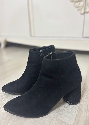Siyah Süet  Kadın Bot - Görsel 2
