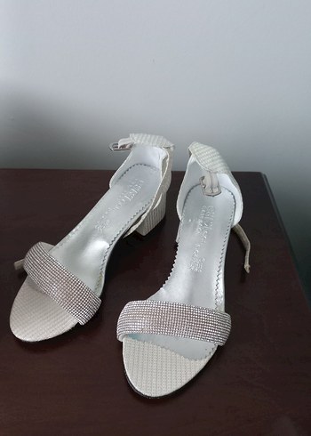 Beyaz Blok Topuklu kız çocuk Abiye Ayakkabı - Görsel 2
