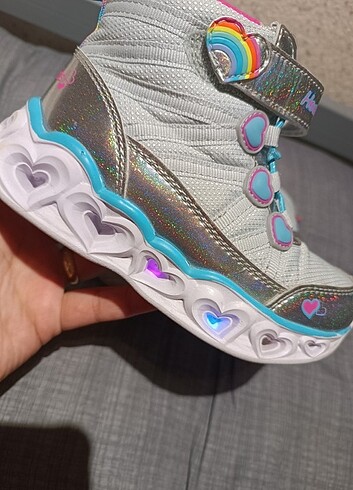 26 Beden Skechers kız çocuk bot