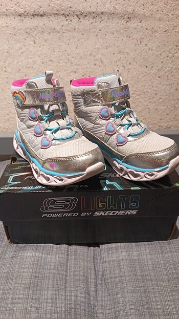 Skechers kız çocuk bot