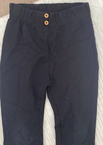 Kız Çocuk Siyah Düğmeli Dar Kesim Pantolon - Görsel 2