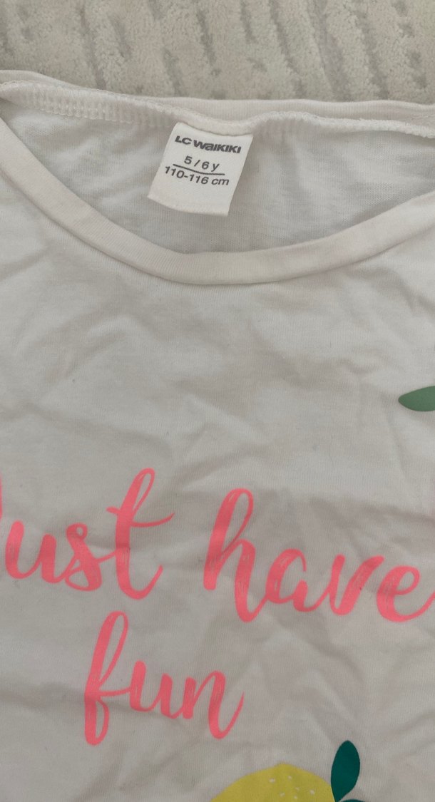 Beyaz Baskılı Kız Tişörtü - Görsel 3