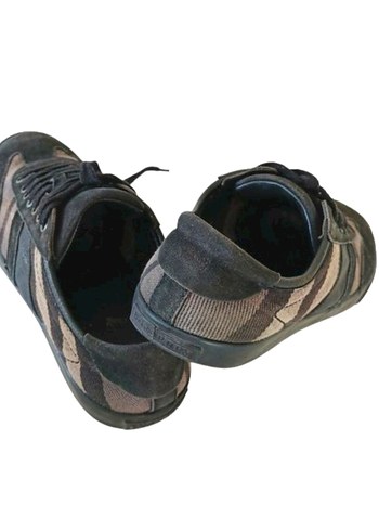 44 Beden Burberry 44 numara Sneaker