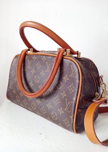  Beden Speedy Askılı Çanta