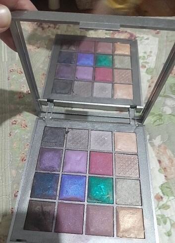 Beden KIKO FAR PALETİ 
