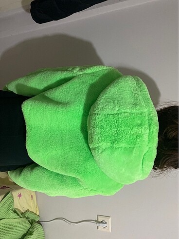 xs Beden yeşil Renk Bershka tüylü yumuşak crop ceket