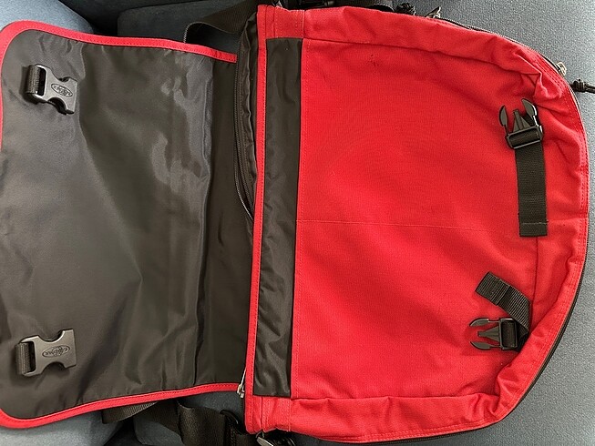 Eastpak Orijinal eastpak postacı çantası