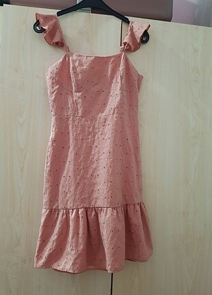 Pembe kısa elbise 