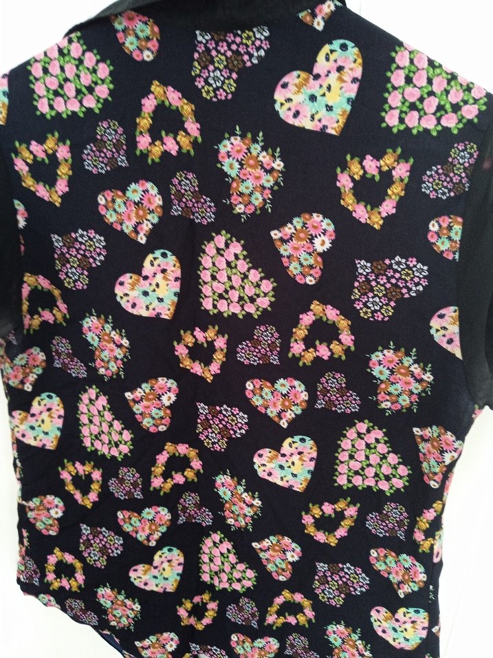 Çiçek Desenli Kısa Kollu V Yaka Kadın Gömlek - Görsel 4