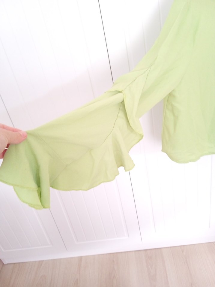 Yeşil  Kadın Bluz, Volanlı Uzun Kol - Görsel 3