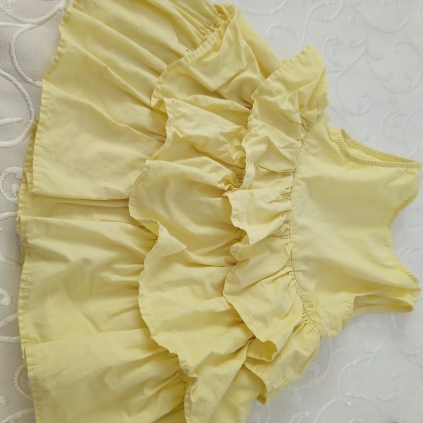 Sarı Kolsuz Keten Fırfırlı Kız Elbisesi - Görsel 3