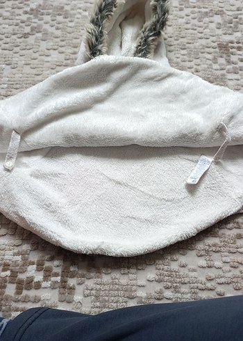 Kapüşonlu, Kürklü Beyaz Kız Bebek Pançosu - Görsel 3