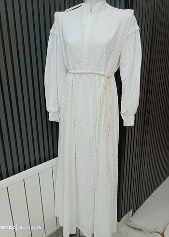 Nakışlı Beyaz Uzun Pamuklu Elbise - Görsel 2