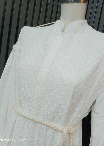 Nakışlı Beyaz Uzun Pamuklu Elbise - Görsel 3