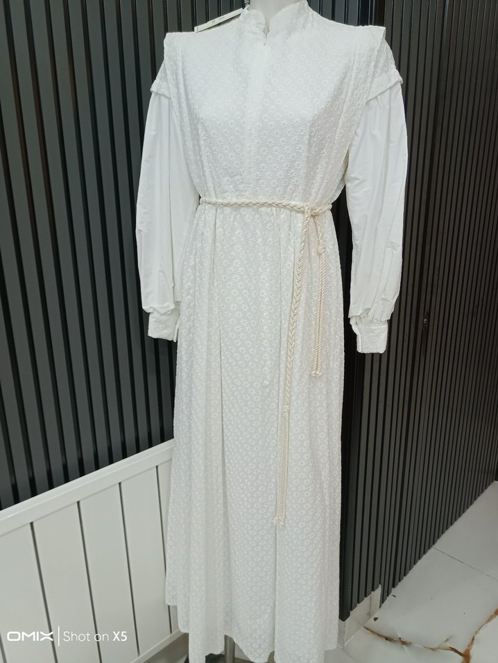 Nakışlı Beyaz Uzun Pamuklu Elbise - Görsel 2