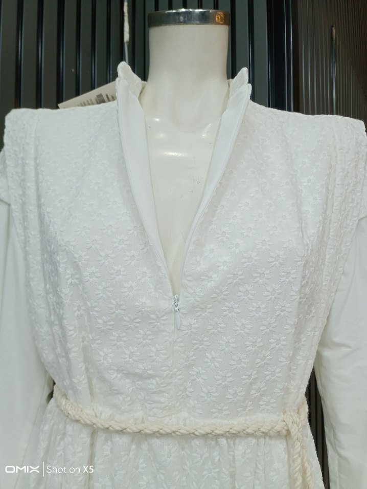 Nakışlı Beyaz Uzun Pamuklu Elbise - Görsel 5