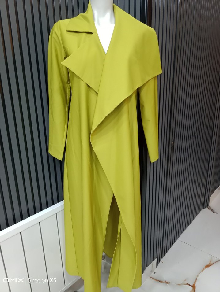 Sarı Kadın Uzun Drapeli Trençkot - Görsel 2