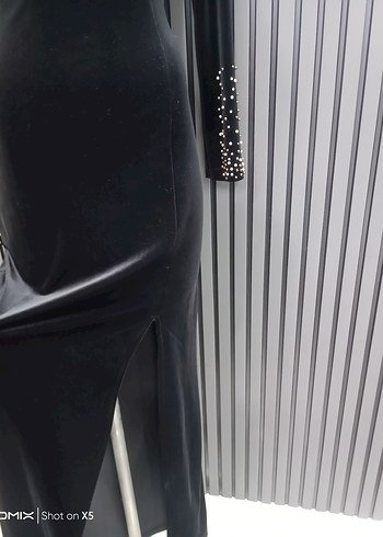 Siyah Pul Detaylı Uzun Abiye Elbise - Görsel 4