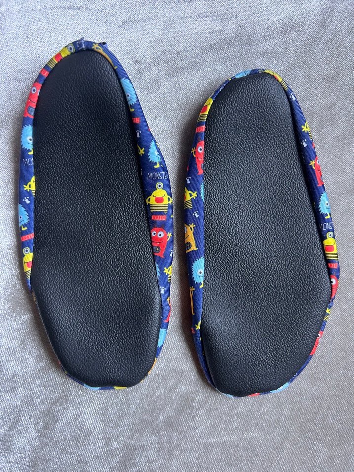 Renkli desenli kaymaz taban patik - Görsel 3