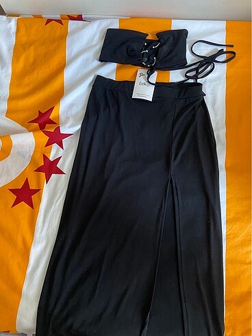 s Beden siyah Renk Yırtmaçlı dekolteli etek Crop takım