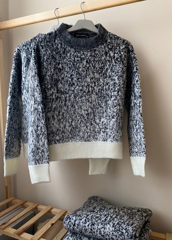 Taşlı kadın kazak - Görsel 3