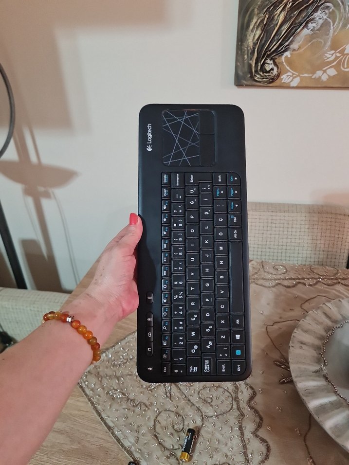 Logitech Kablosuz Siyah Klavye - Görsel 2