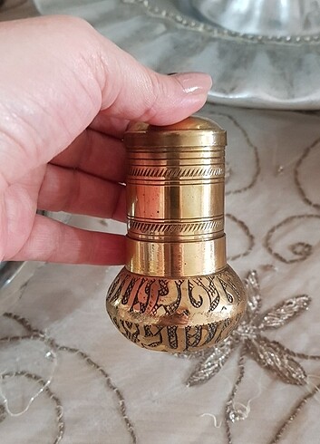 Antika karabiber değirmeni