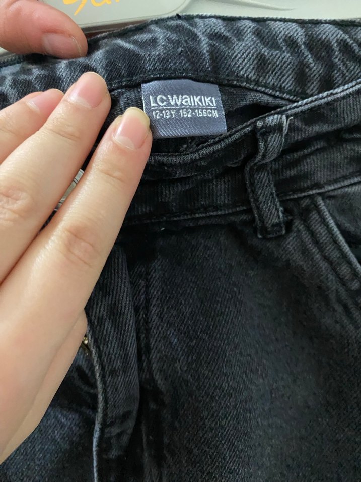 Siyah Bağcıklı Bol Kesim Midi Kot Pantolon - Görsel 4