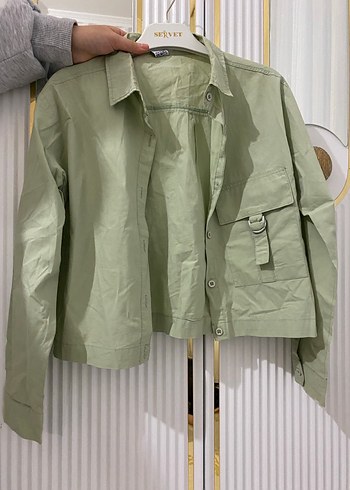 Düğmeli  Kısa Kesim Haki Gömlek - Görsel 2