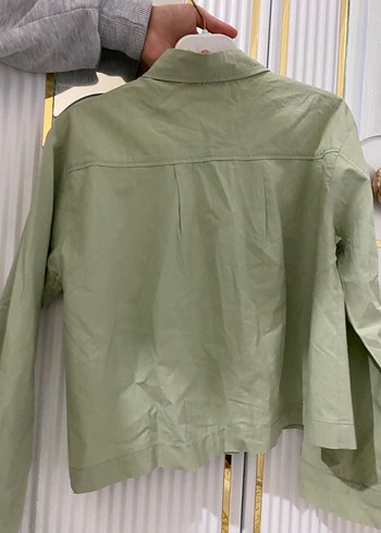 Düğmeli  Kısa Kesim Haki Gömlek - Görsel 5