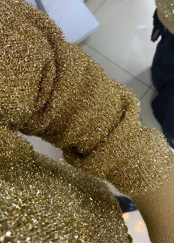 Düğmeli Parlak gold Midi Hırka - Görsel 3