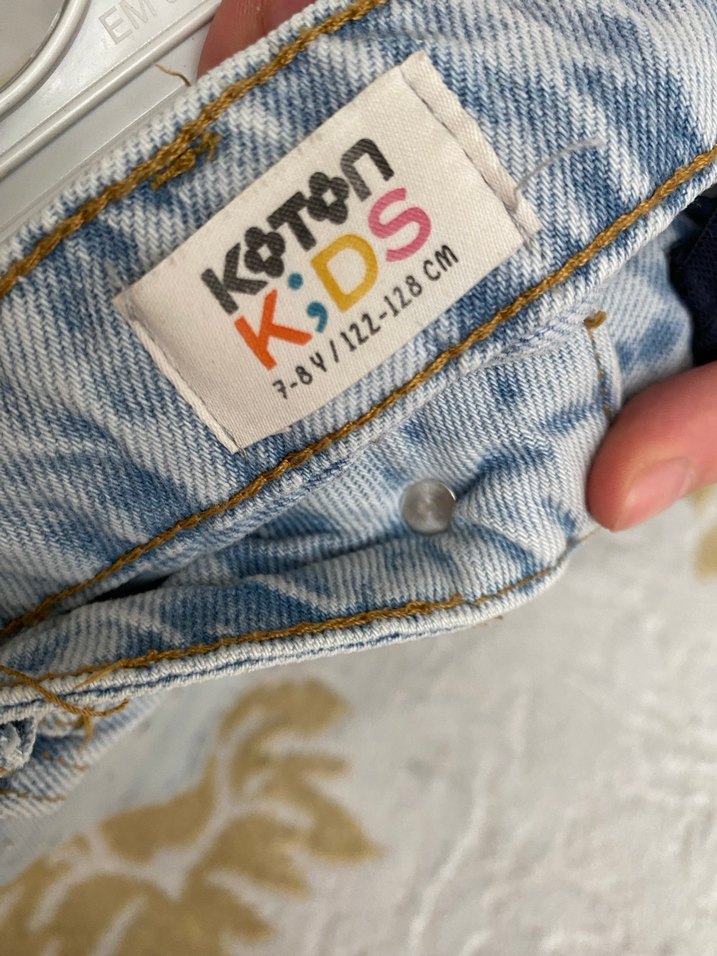 Taşlı Bağlama Desenli Gri Denim Şort - Görsel 3