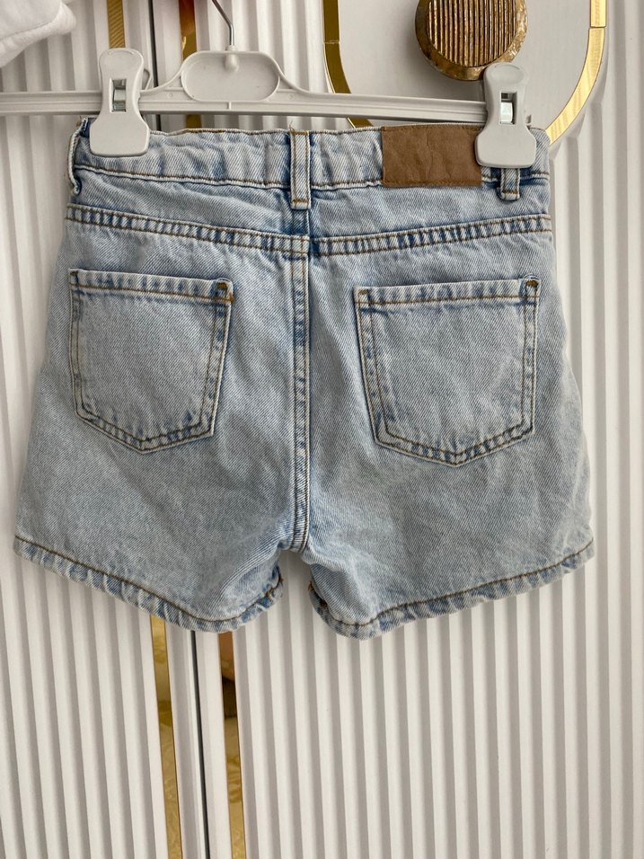 Taşlı Bağlama Desenli Gri Denim Şort - Görsel 2