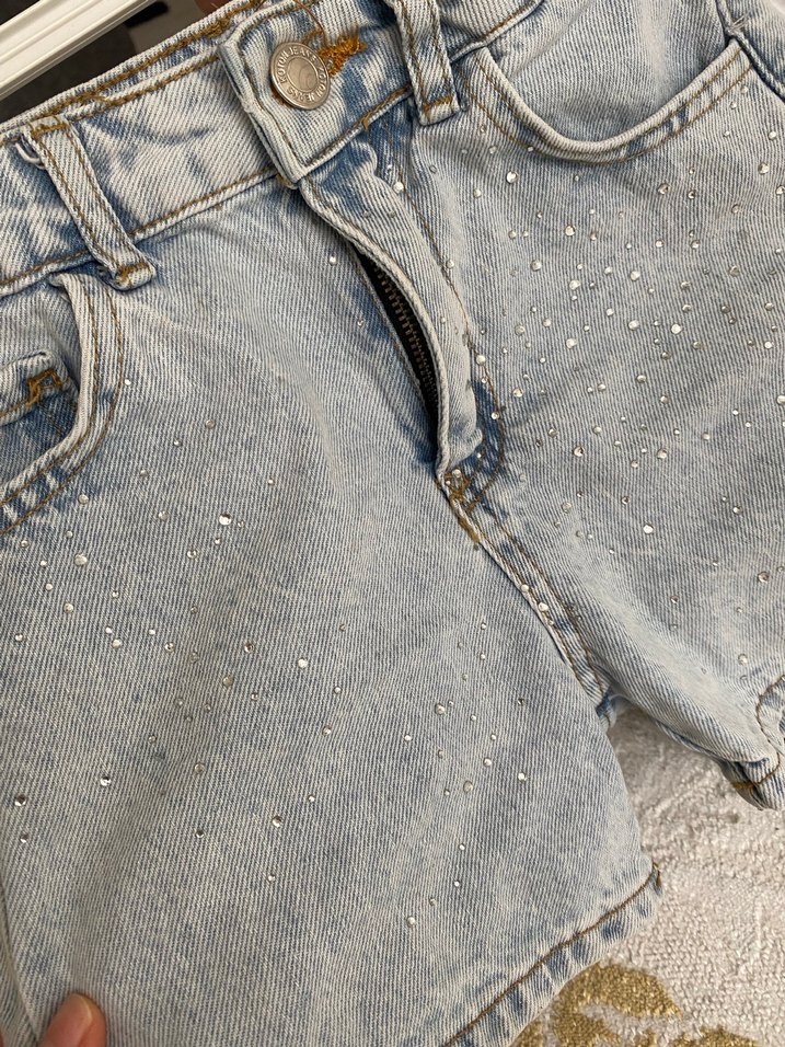 Taşlı Bağlama Desenli Gri Denim Şort - Görsel 4