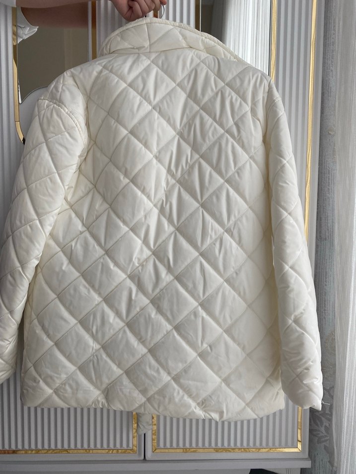 Beyaz Tüylü Kadın Mont - Görsel 2