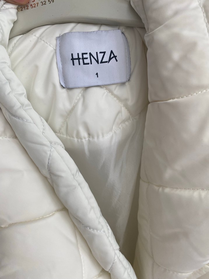 Beyaz Tüylü Kadın Mont - Görsel 3