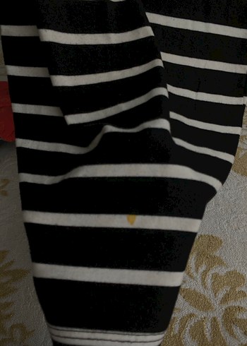 Kısa Kollu Siyah Beyaz Çizgili Midi Elbise - Görsel 4