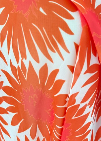 Kadın turuncu çiçek Desenli parça şifon kumaş - Görsel 3