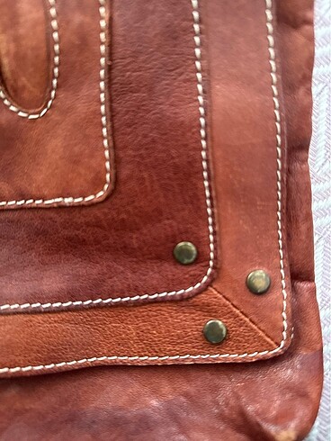 Yurtdışından alınma yağlı kuzu derisi çanta - Görsel 11