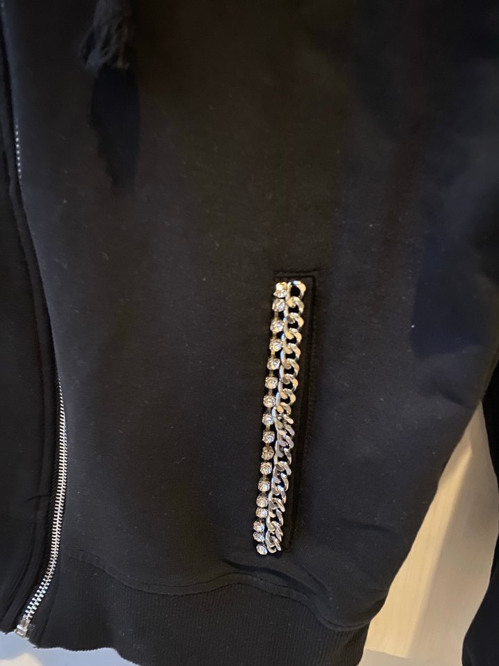 Zincir Detaylı Siyah Fermuarlı Kadın Ceket - Görsel 4