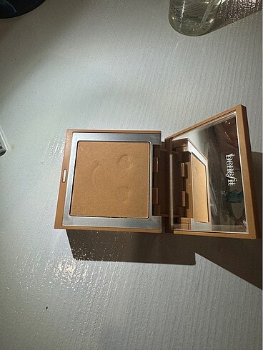 Benefit Cosmetics BENEFİT Pudra