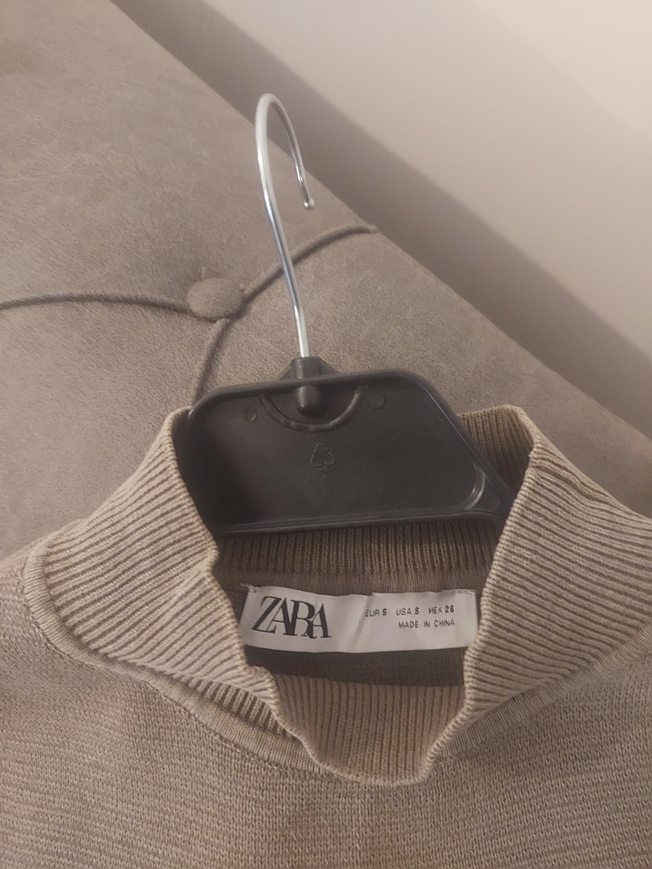 Gri Yüksek Yakalı Kolsuz Uzun Elbise - Görsel 5