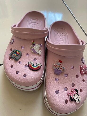 Pembe crocs