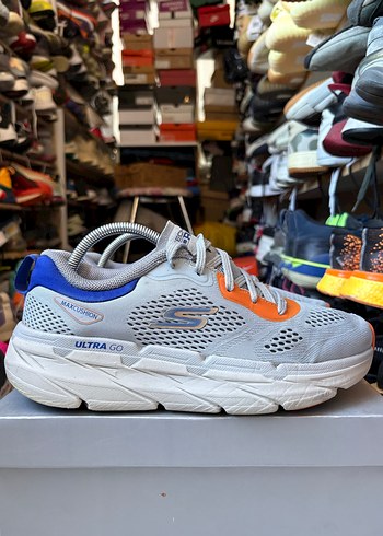 Skechers Max Cushioning Perspective