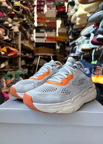 42 Beden gri Renk Skechers Max Cushioning Perspective